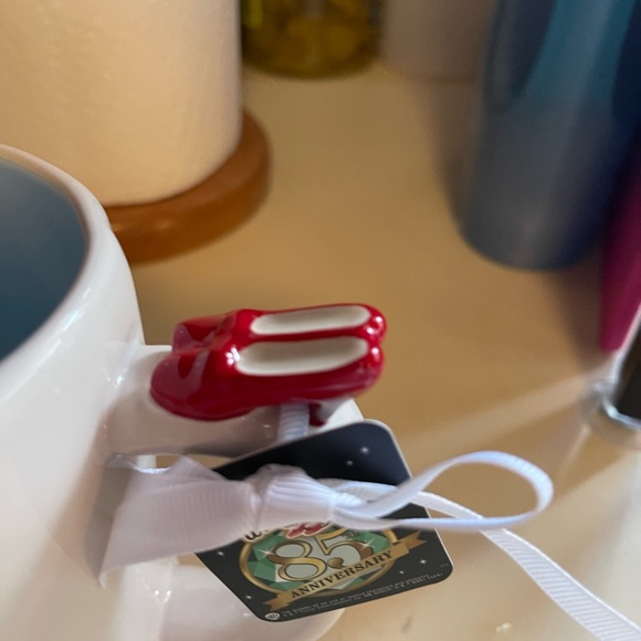 Wizard of Oz Rae Dunn coffee mug - Picture 4 of 6